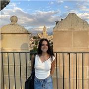 Graduada en Educación Primaria con mención el Alemán, con experiencia en apoyo escolar durante varios años, sobretodo en la etapa de primaria.